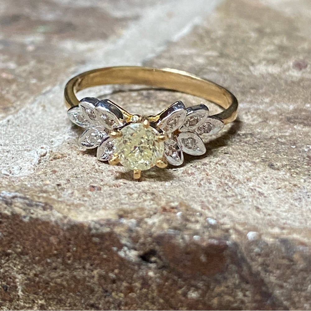 GENUINE NATURAL DIAMOND Engagement Ring Solid 14KT GOLD - Picture 3 of 17